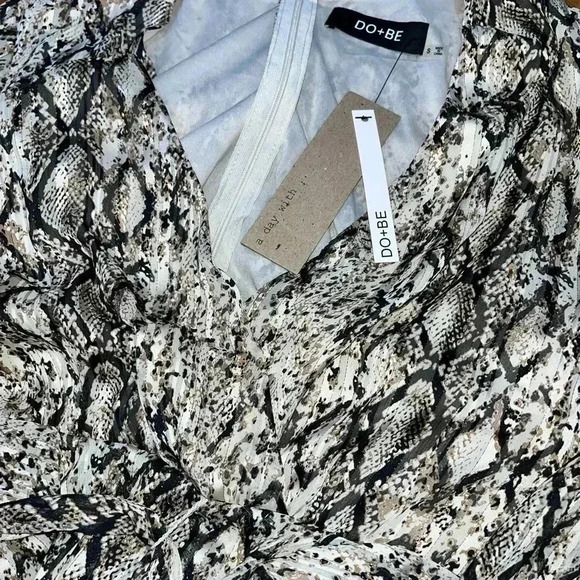 DO+BE plunge, ruffled skirt, snake print, waist tie, back zip, lined, mini dress - Picture 12 of 12